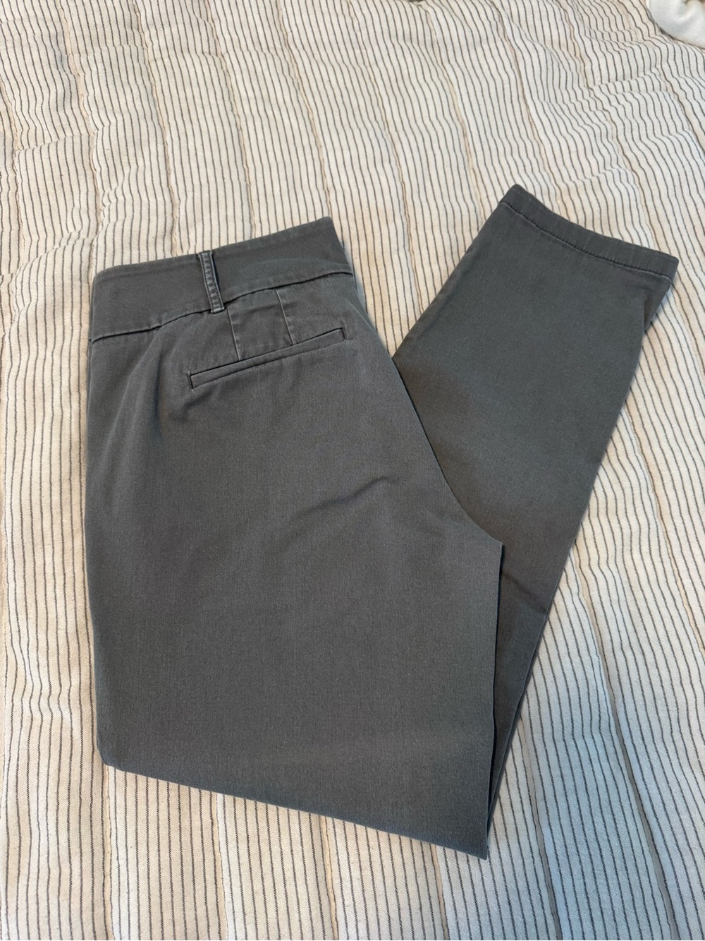LOFT Women’s Ankle Chinos in Charcoal